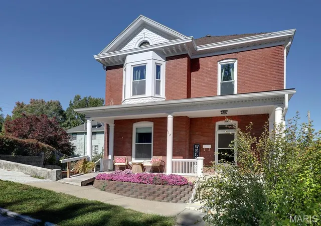 1st image of 412 North St, Hannibal, MO 63401 | MLS# MIS26045930