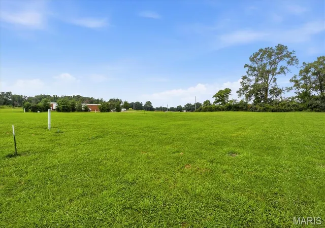Photo 1 of Land for sale at 2813 Scenic Lake Dr, New Athens, IL 62264 | MLS# MIS26045932 | Listing updated on 2026-07-23