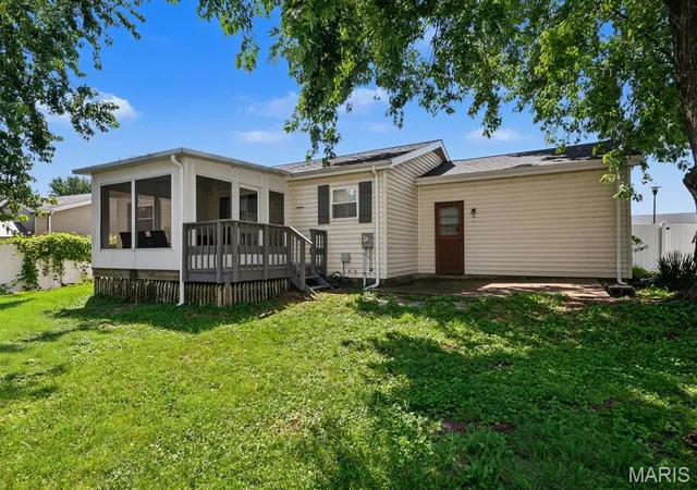 Photo 2 of Single family home for sale at 719 Waterfall Dr, Florissant, MO 63034 | MLS# MIS26045951 | Listing updated on 2026-10-08