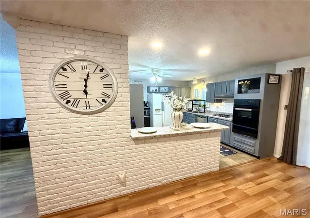 Photo 3 of Single family home for sale at 719 Waterfall Dr, Florissant, MO 63034 | MLS# MIS26045951 | Listing updated on 2026-10-08