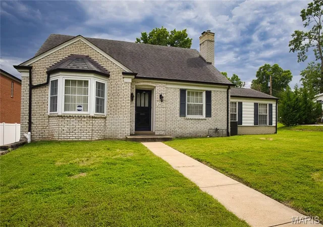 Photo 1 of Single family home for sale at 9402 Pine Ave, Saint Louis, MO 63144 | MLS# MIS26045952 | Listing updated on 2026-10-09