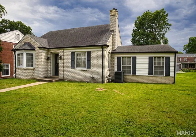 Photo 2 of Single family home for sale at 9402 Pine Ave, Saint Louis, MO 63144 | MLS# MIS26045952 | Listing updated on 2026-10-09