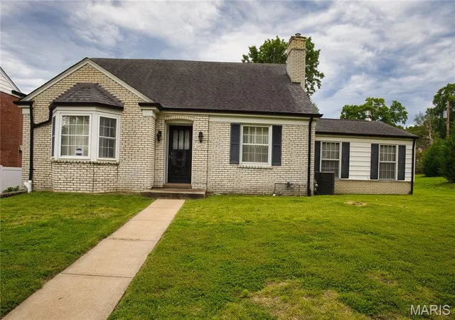 Photo 3 of Single family home for sale at 9402 Pine Ave, Saint Louis, MO 63144 | MLS# MIS26045952 | Listing updated on 2026-10-09