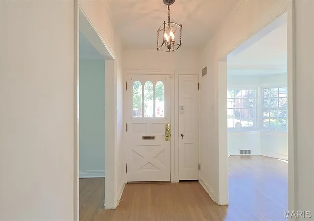 Photo 4 of Single family home for sale at 9402 Pine Ave, Saint Louis, MO 63144 | MLS# MIS26045952 | Listing updated on 2026-10-09