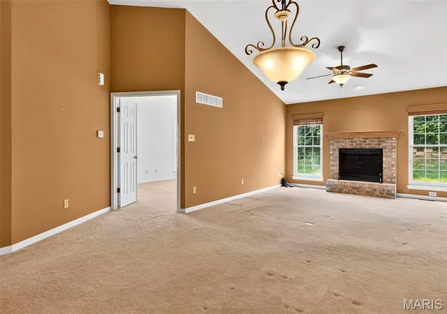 Photo 3 of House for sale at 1319 Pine Blf Dr, Saint Charles, MO 63304 | MLS# MIS26045957 | Listing updated on 2026-10-14