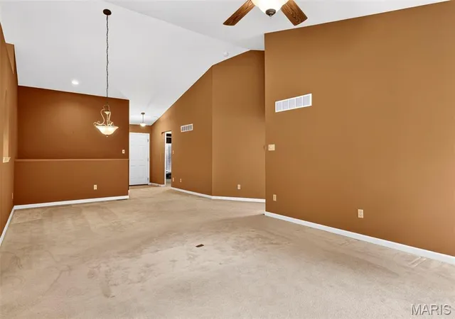 Photo 4 of House for sale at 1319 Pine Blf Dr, Saint Charles, MO 63304 | MLS# MIS26045957 | Listing updated on 2026-10-14