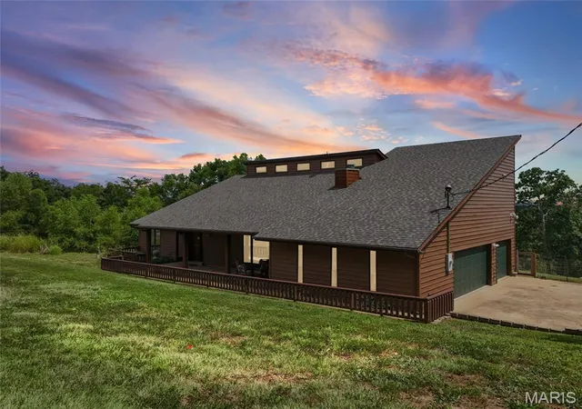 Photo 2 of Single family home for sale at 2362 Rock N Horse Farms Dr, Festus, MO 63028 | MLS# MIS26045965 | Listing updated on 2026-08-05