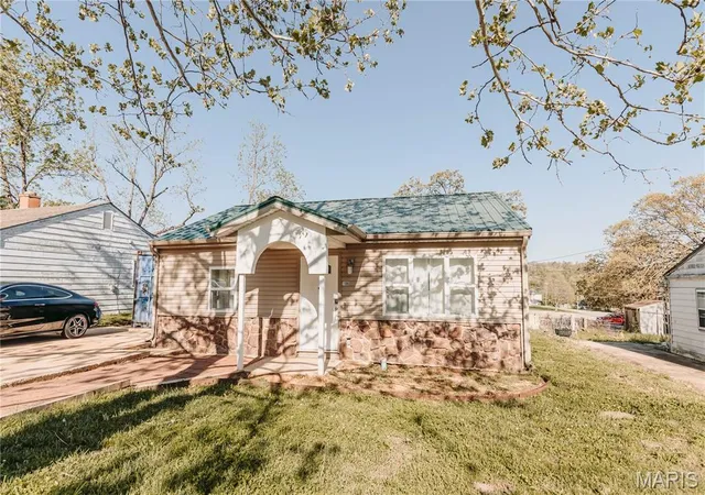 1st image of 106 N Newport Ln, Waynesville, MO 65583 | MLS# MIS26045982
