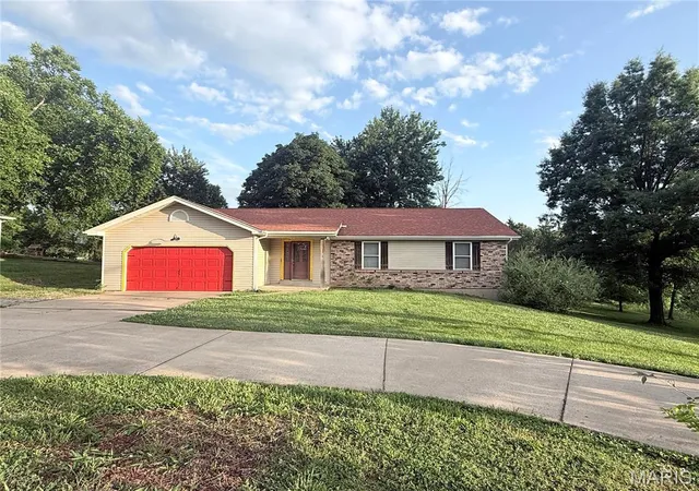Photo 1 of Sale Pending at 4223 Towers Rd, Saint Charles, MO 63304 | MLS# MIS26045992 | Listing updated on 2026-09-15