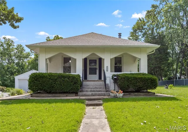 Photo 2 of Single family home for sale at 2970 Walton Rd, Saint Louis, MO 63114 | MLS# MIS26045994 | Listing updated on 2026-08-15
