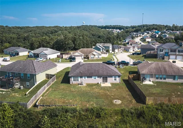 33rd image of 106 Greythorn Ct, Saint Robert, MO 65584 | MLS# MIS26045996