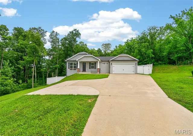 Photo 3 of Single family home for sale at 391 Leimer Ln, Jackson, MO 63755 | MLS# MIS26045997 | Listing updated on 2026-09-14