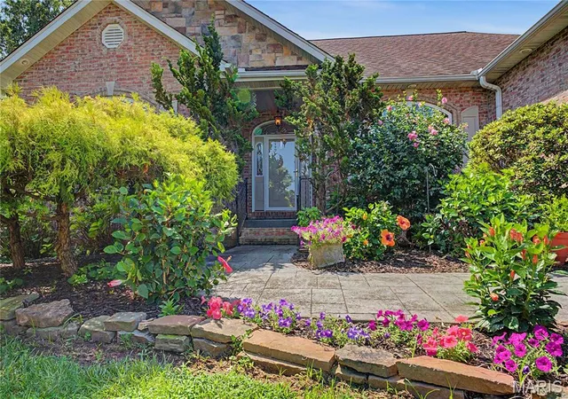 Photo 1 of Single family home for sale at 1863 Greenbrier St, Cape Girardeau, MO 63701 | MLS# MIS26046003 | Listing updated on 2026-09-14