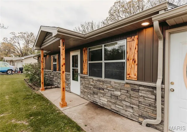 Photo 3 of Single family home for sale at 14580 Conway Rd, Dixon, MO 65459 | MLS# MIS26046020 | Listing updated on 2026-10-07