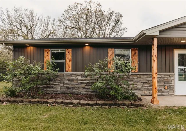 Photo 4 of Single family home for sale at 14580 Conway Rd, Dixon, MO 65459 | MLS# MIS26046020 | Listing updated on 2026-10-07