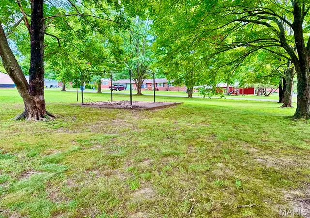 4th image of 320 Quaker Ave, Houston, MO 65483 | MLS# MIS26046022