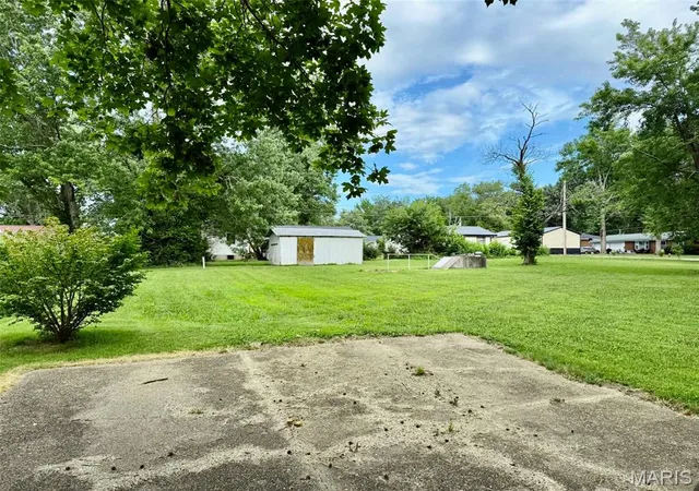 5th image of 320 Quaker Ave, Houston, MO 65483 | MLS# MIS26046022