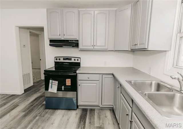 Photo 4 of Single family home for sale at 308 W 5Th St, Dixon, MO 65459 | MLS# MIS26046031 | Listing updated on 2026-09-29