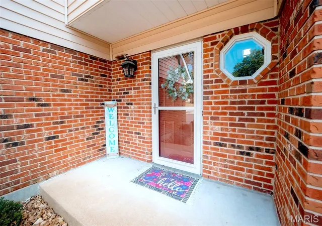 Photo 3 of Townhouse for sale at 1429 Tahoe Valley Ct, Ballwin, MO 63021 | MLS# MIS26046033 | Listing updated on 2026-08-25