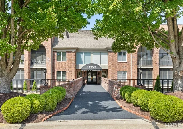 Condo for sale at 14300 Conway Meadows Ct #202, Chesterfield, MO 63017 | MLS# MIS26046040