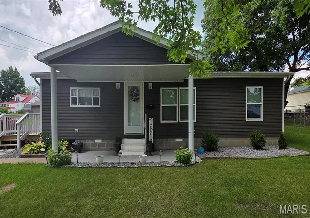 Photo 2 of Manufactured home for sale at 501 E Broadway St, Steeleville, IL 62288 | MLS# MIS26046051 | Listing updated on 2026-08-30