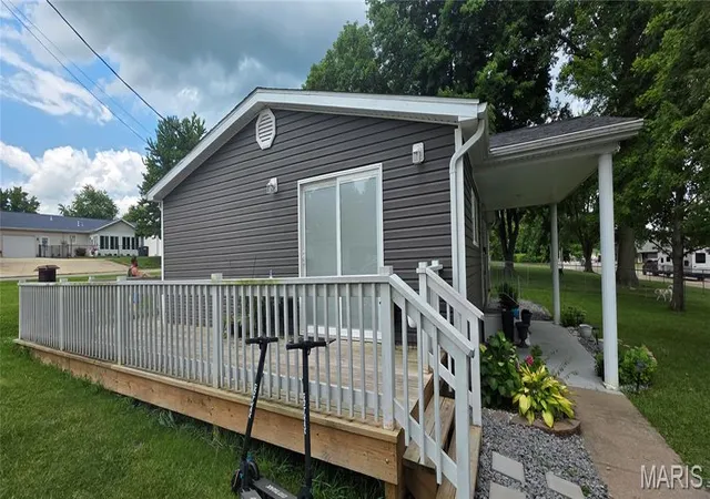 Photo 4 of Manufactured home for sale at 501 E Broadway St, Steeleville, IL 62288 | MLS# MIS26046051 | Listing updated on 2026-08-30