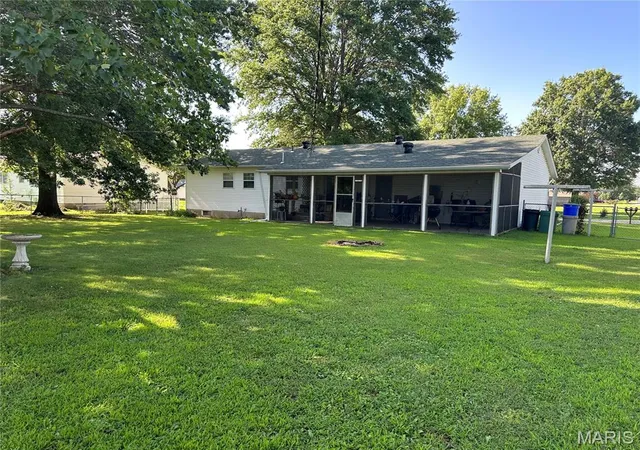 Photo 3 of Single family home for sale at 1786 Southridge Ln, Owensville, MO 65066 | MLS# MIS26046086 | Listing updated on 2026-09-04