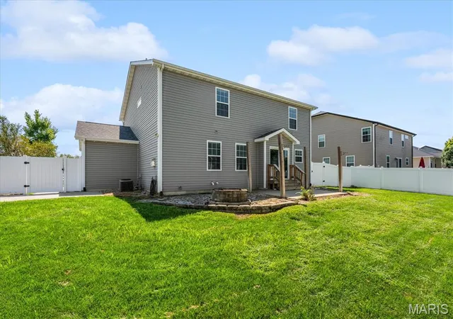 Photo 2 of Single family home for sale at 683 Willowbrook Way, O Fallon, IL 62269 | MLS# MIS26046087 | Listing updated on 2026-09-06
