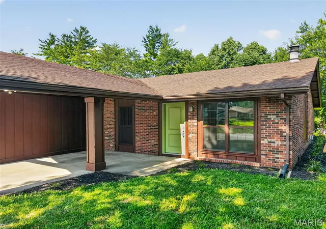 Photo 1 of Sale Pending at 153 Paulette Dr, Belleville, IL 62226 | MLS# MIS26046095 | Listing updated on 2026-08-31