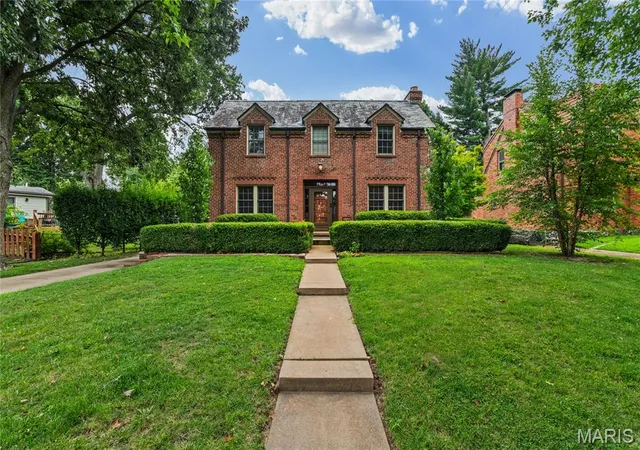 1st image of 7400 Warwick Dr, Saint Louis, MO 63121 | MLS# MIS26046099