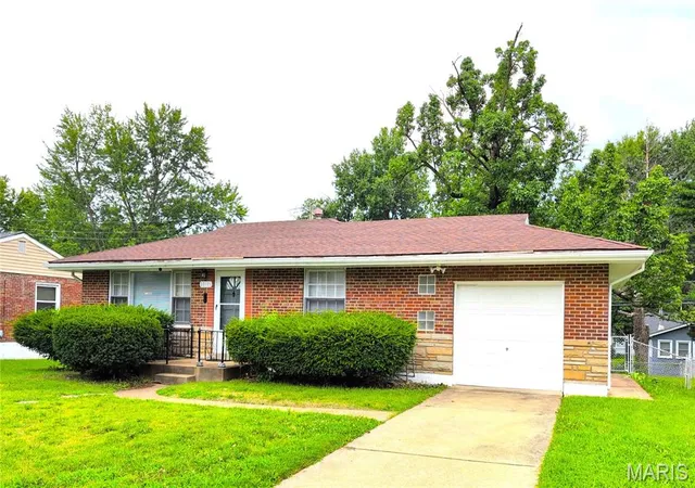 Photo 1 of Single family home for sale at 10135 Jepson Dr, Saint Louis, MO 63137 | MLS# MIS26046100 | Listing updated on 2026-08-20
