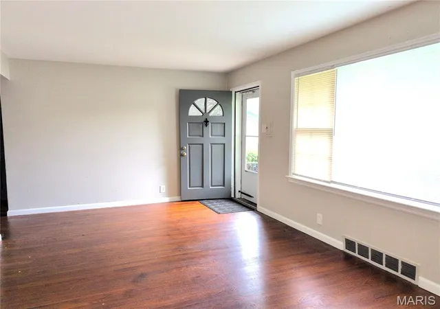 Photo 3 of Single family home for sale at 10135 Jepson Dr, Saint Louis, MO 63137 | MLS# MIS26046100 | Listing updated on 2026-08-20