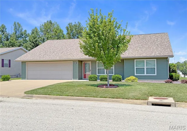 1st image of 402 Harry St, Palmyra, MO 63461 | MLS# MIS26046104