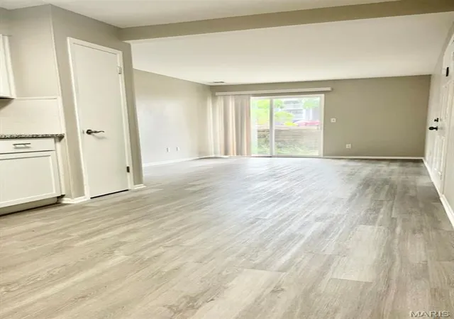 Listing Photo 5 - Condo for sale in building located at 12818 Portulaca Dr, St. Louis, MO 63146 - Unit #D