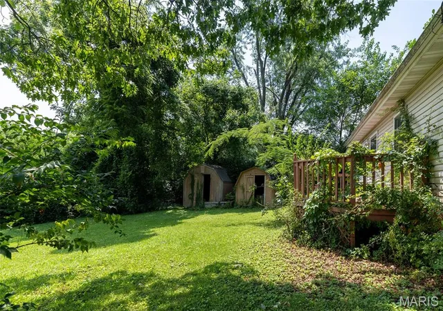 Photo 2 of Single family home for sale at 524 Belvedere Dr, Belleville, IL 62223 | MLS# MIS26046137 | Listing updated on 2026-10-16