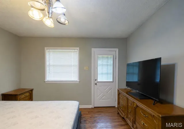 Photo 3 of Single family home for sale at 524 Belvedere Dr, Belleville, IL 62223 | MLS# MIS26046137 | Listing updated on 2026-10-16
