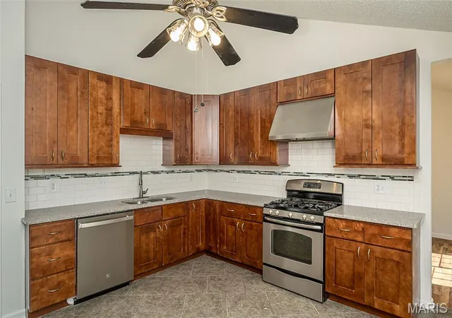 Photo 4 of Single family home for sale at 737 Country Heights Ct, Manchester, MO 63021 | MLS# MIS26046146 | Listing updated on 2026-08-29