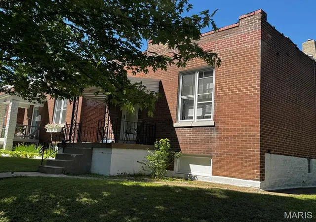 Photo 1 of Single family home for sale at 4133 Walsh St, Saint Louis, MO 63116 | MLS# MIS26046175 | Listing updated on 2026-08-21