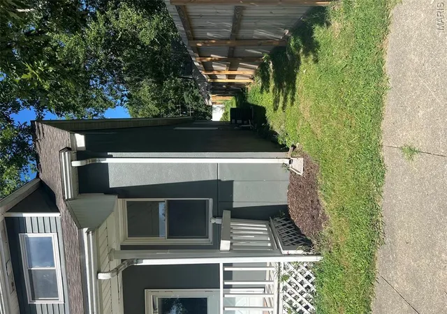 Photo 3 of Single family home for sale at 106 S Cherry St, Freeburg, IL 62243 | MLS# MIS26046176 | Listing updated on 2026-08-08