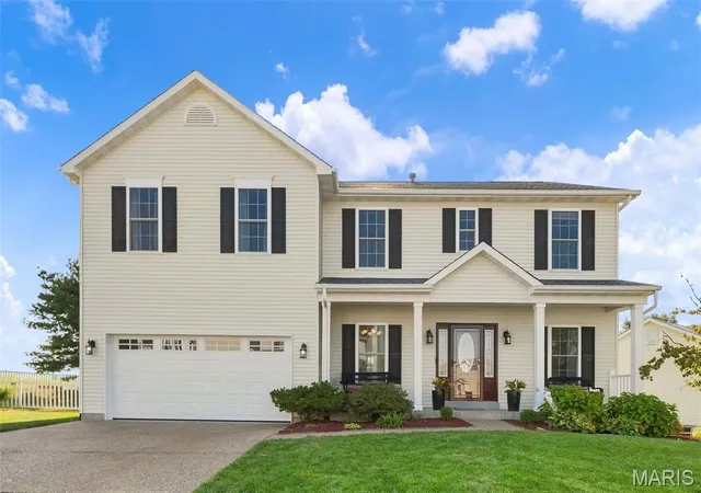 Photo 1 of Single family home for sale at 2 Emmons Ct, O Fallon, MO 63368 | MLS# MIS26046231 | Listing updated on 2026-09-14