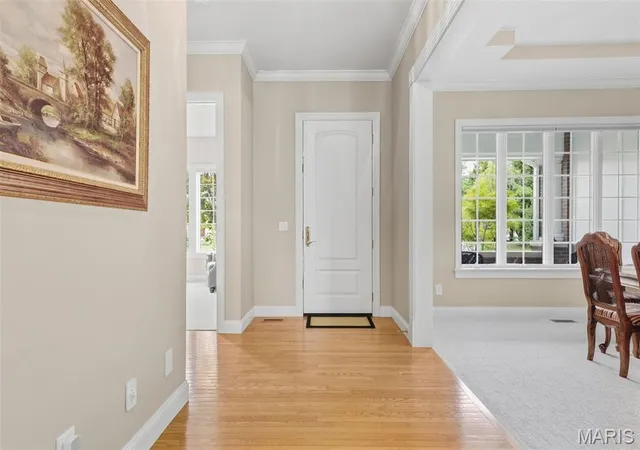 Photo 3 of Single family home for sale at 1931 Chesterfield Ridge Cir, Chesterfield, MO 63017 | MLS# MIS26046234 | Listing updated on 2026-10-05