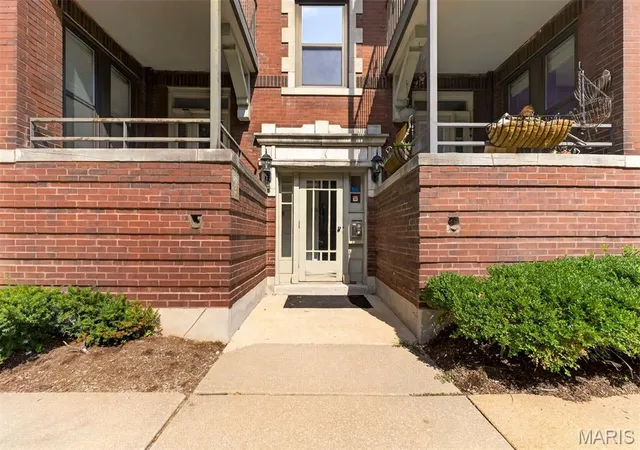 Photo 1 of Condo for sale at 615 Clara Ave #1C, Saint Louis, MO 63112 | MLS# MIS26046240 | Listing updated on 2026-10-02