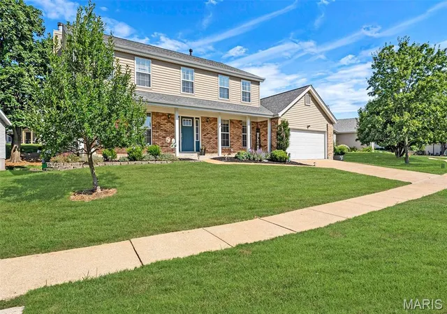 2nd image of 10209 Tesson Valley Ct, Saint Louis, MO 63123 | MLS# MIS26046245