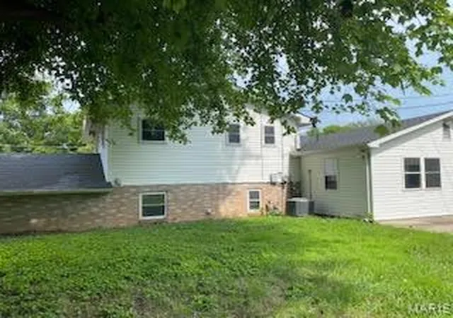 2nd image of 735 Strawberry Ln, Jackson, MO 63755 | MLS# MIS26046257