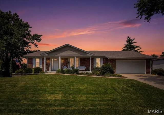 2nd image of 273 Prince Towne Dr, Saint Louis, MO 63141 | MLS# MIS26046267