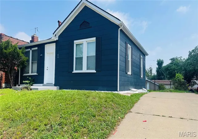 Photo 2 of Single family home for sale at 4249 Delor St, Saint Louis, MO 63116 | MLS# MIS26046293 | Listing updated on 2026-08-27