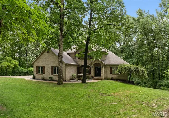 Photo 1 of Single family home for sale at 694 Pleasant Ridge Rd, Fairview Heights, IL 62208 | MLS# MIS26046298 | Listing updated on 2026-07-28