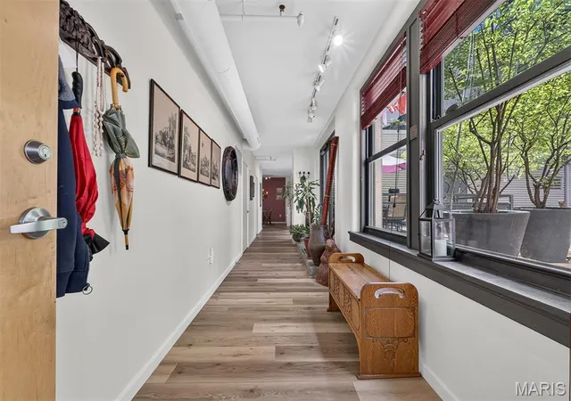 Listing Photo 2 - Condo for sale in building located at 915 Olive St, St. Louis, MO 63101 - Unit #901