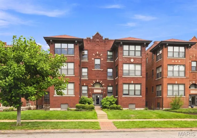 Photo 1 of Condo for sale at 5625 Pershing Ave #11, St Louis, MO 63112 | MLS# MIS26046309 | Listing updated on 2026-08-17