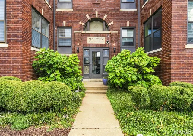 Photo 2 of Condo for sale at 5625 Pershing Ave #11, St Louis, MO 63112 | MLS# MIS26046309 | Listing updated on 2026-08-17